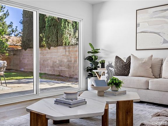 5th image of 9552 Rhea Ave