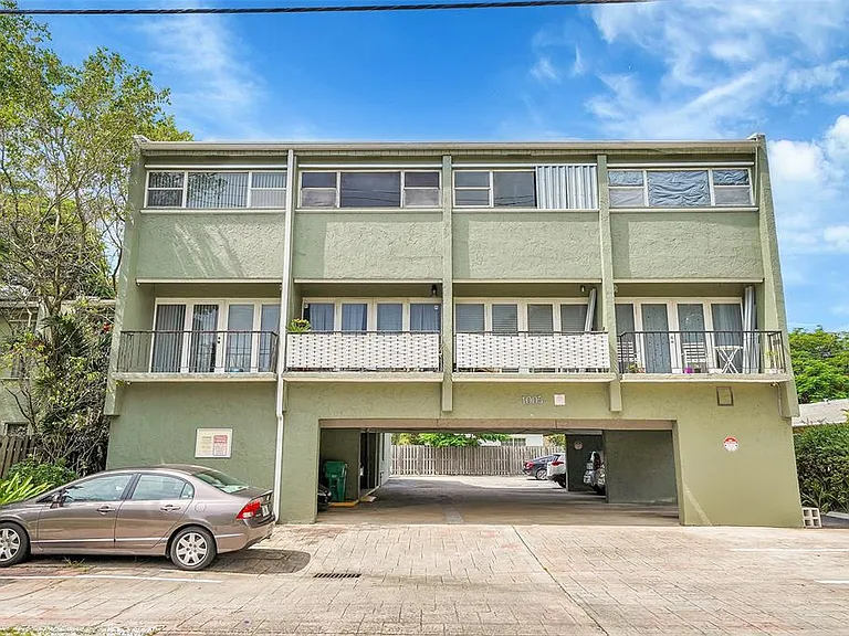 1005 SW 15th Ave #10 — Photo 9