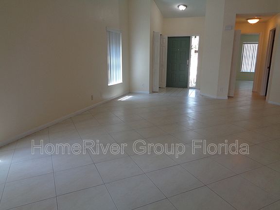 5th image of 9954 Watermill Cir APT F