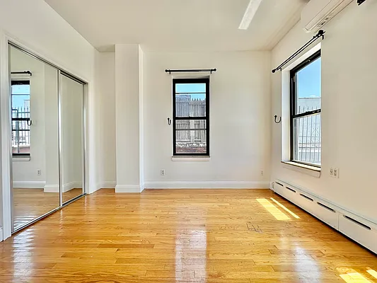 Rented by Capri Jet Realty Corp | media 7