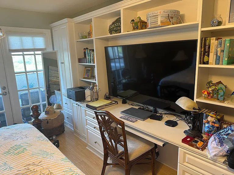 835 S Osprey Ave #312 — Photo 6