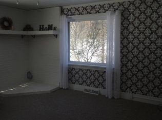 624 6th St, Lake Linden, MI 49945