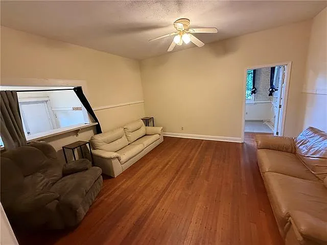 5819 Clara St — Photo 6