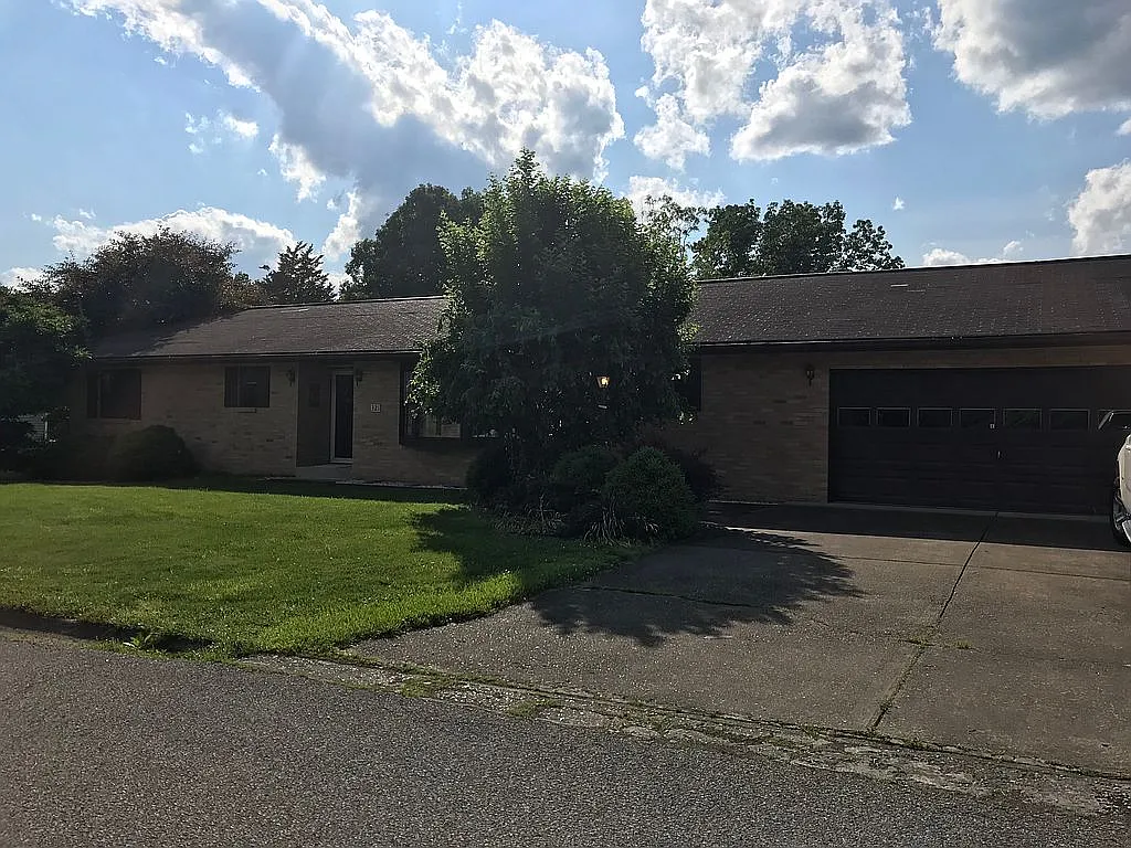 321 Cedar Crest Dr photo 1