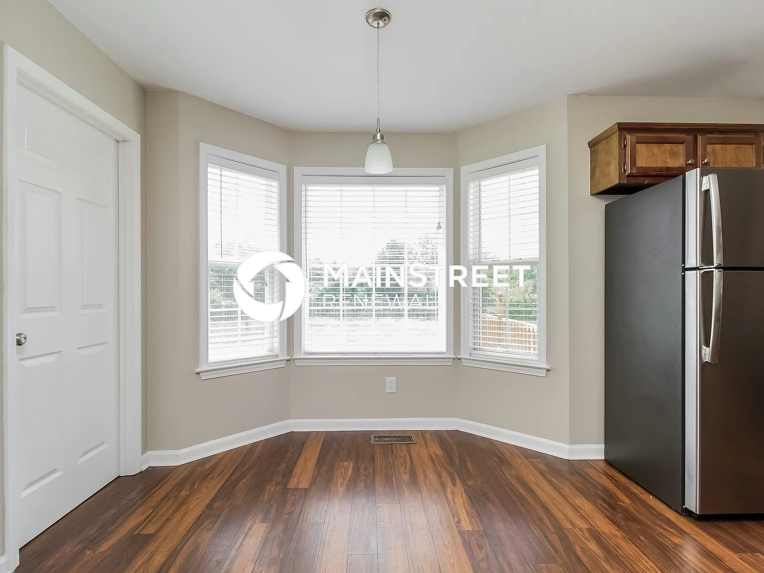 1115 McDonough Cir — Photo 4
