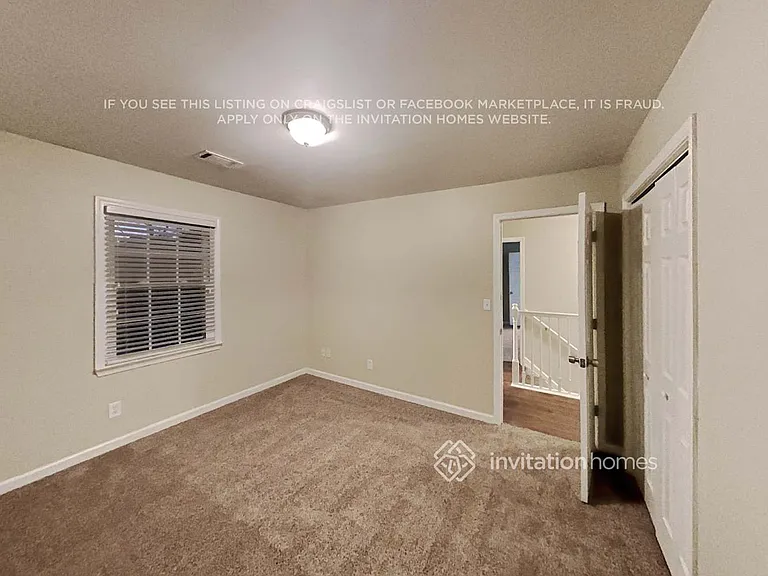 4351 Lakeside Hills Way NE — Photo 8