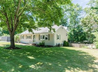 21 Lloyd Dr, Coventry, RI 02816