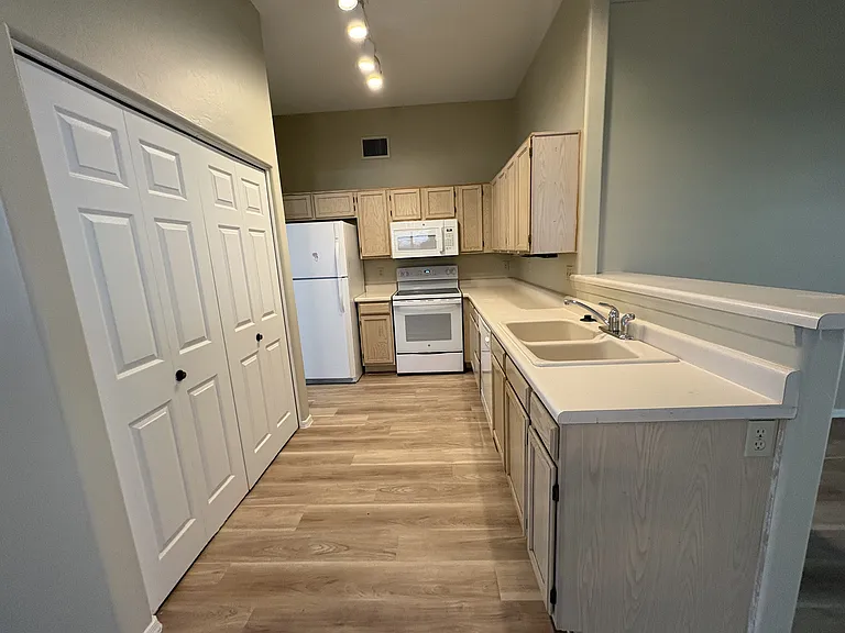 80 N Cheesebrush Ave — Photo 14