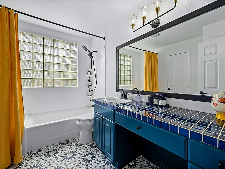 Full Bath Unit A