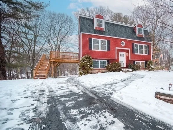 5 Cleveland Ave, Wilmington, MA 01887