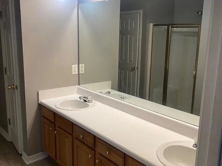 812 Willow Pointe Dr E — Photo 8