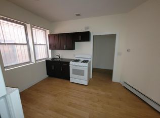 8 Bedell St APT 1B, Hempstead, NY 11550