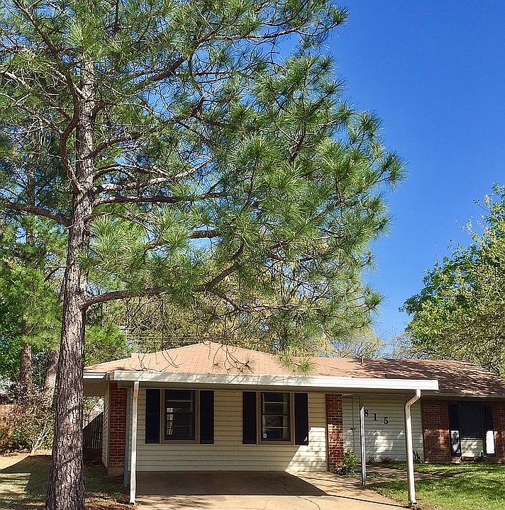 2nd image of 815 Ravenwood Dr