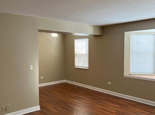 424 N Cambridge Dr, Palatine, IL 60067