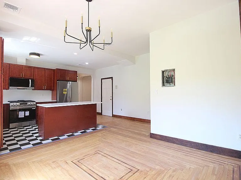 126 Washington St #1 — Photo 7