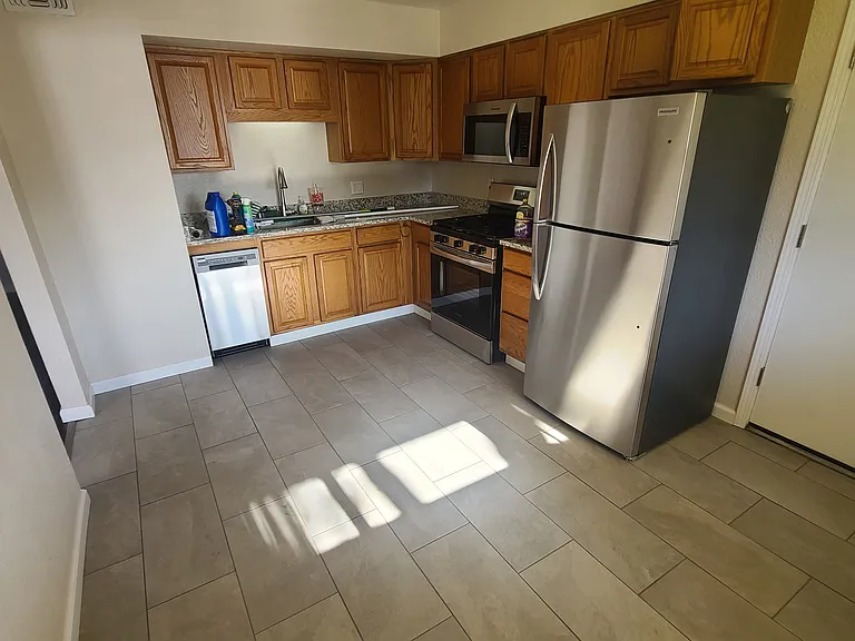 1160 Monitor Dr — Photo 2