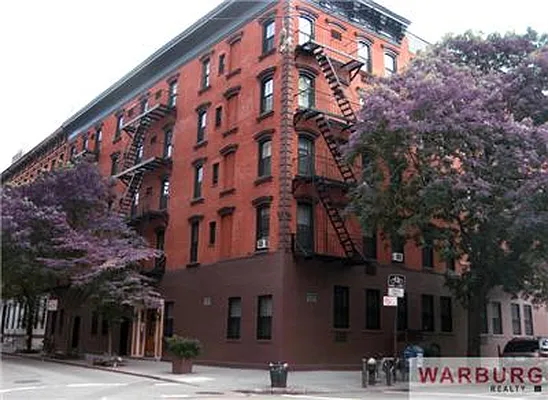 Sold by Warburg | media 1