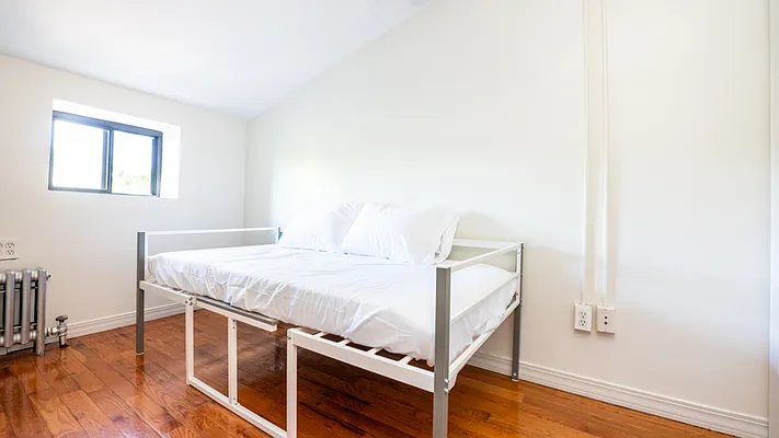 Rented by Nooklyn NYC LLC | media 33