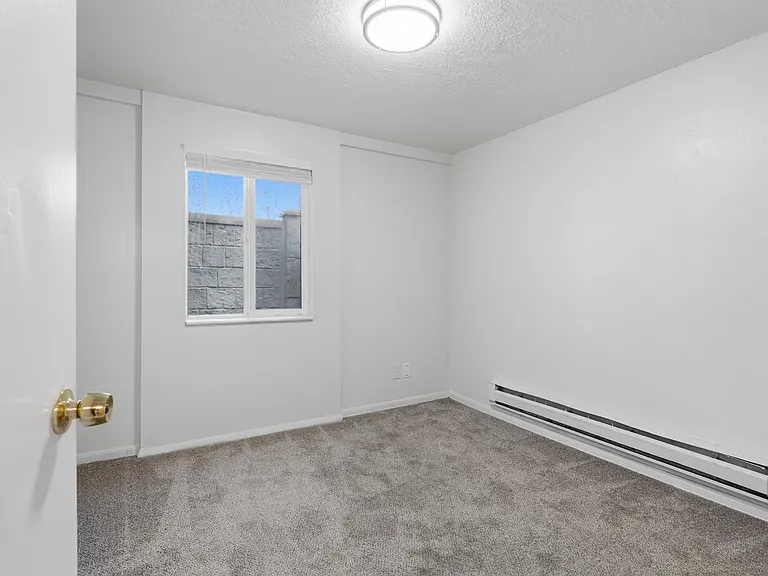 831 W Lennox St #6 — Photo 6