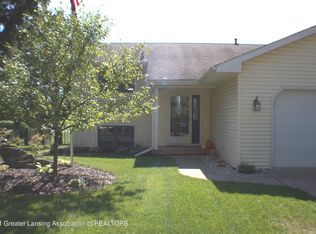 109 W Oak St, Saint Johns, MI 48879