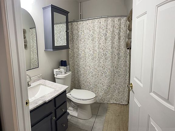 3rd image of 9937 Delray St APT 2