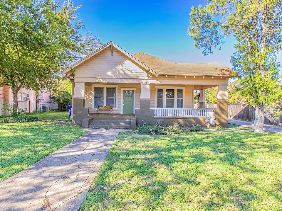 1st image of 609 Herring Ave