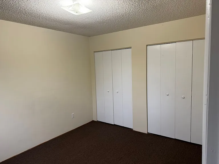 1016 Southern Ave — Photo 11