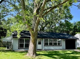 3308 Ridgewood Dr, Champaign, IL 61821