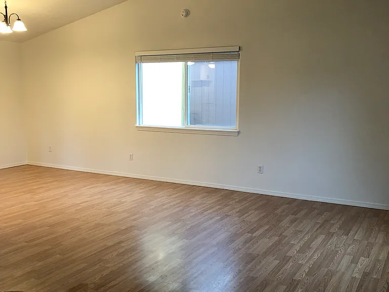 4225 Mahrt Ave SE — Photo 5