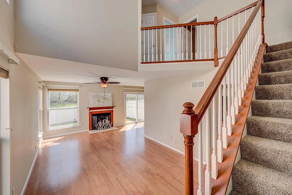 Building Photo - 15952 Sandalwood Creek Dr