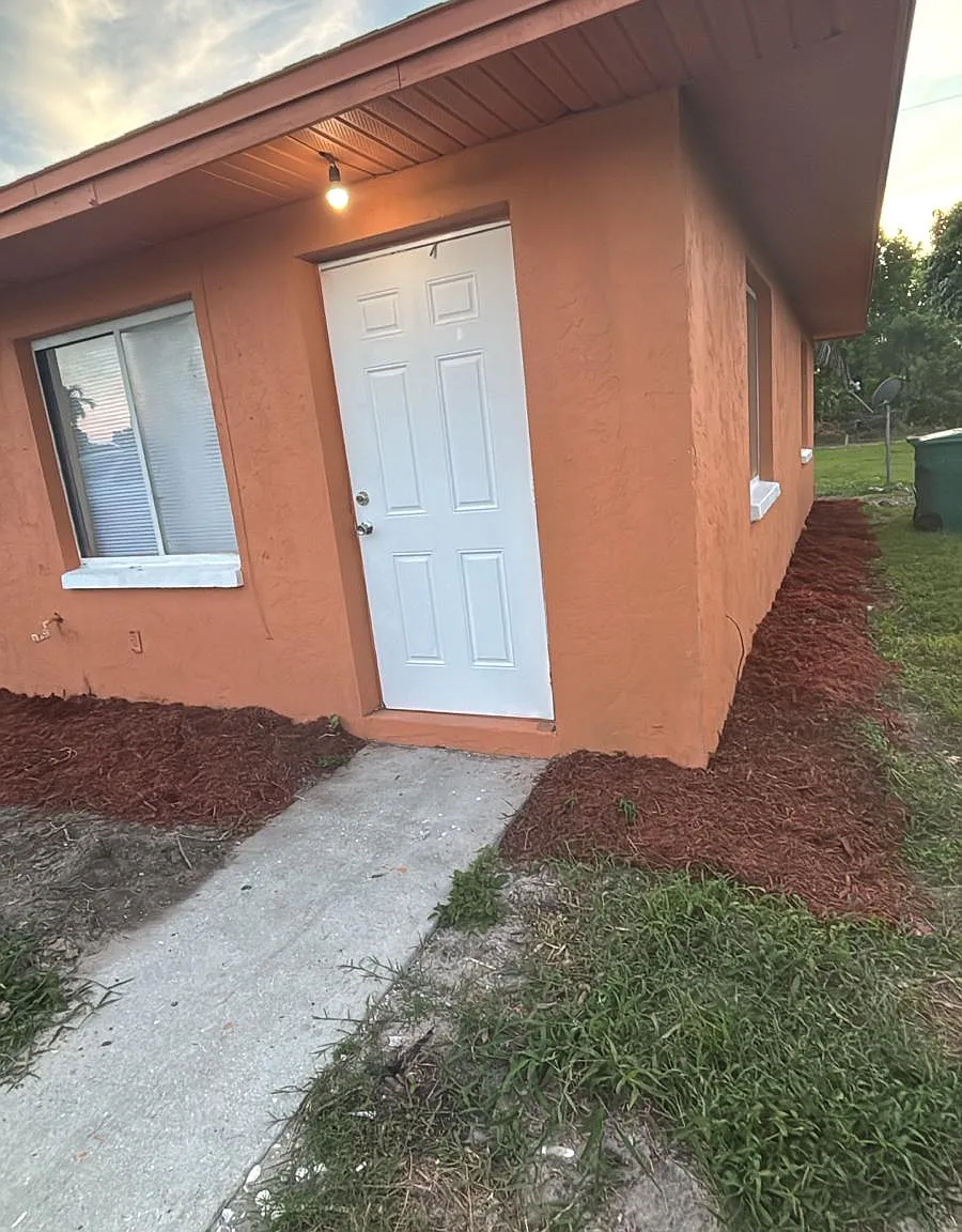 2 bed, $1,900 — Photo 1