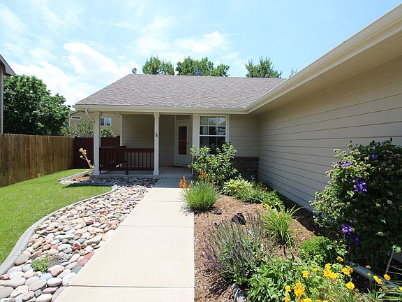 2nd image of 2633 Sunstone Dr