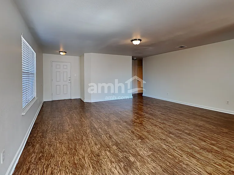 2040 Bliss Rd — Photo 8
