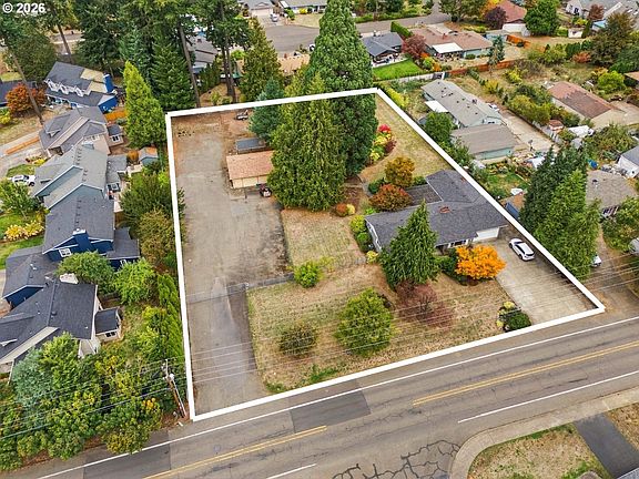 2nd image of 8123 SE Roots Rd