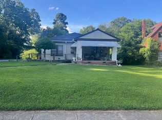 901 Circle Dr, High Point, NC 27262