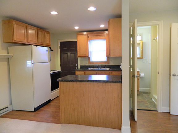 4th image of 60 Rosebud Ave