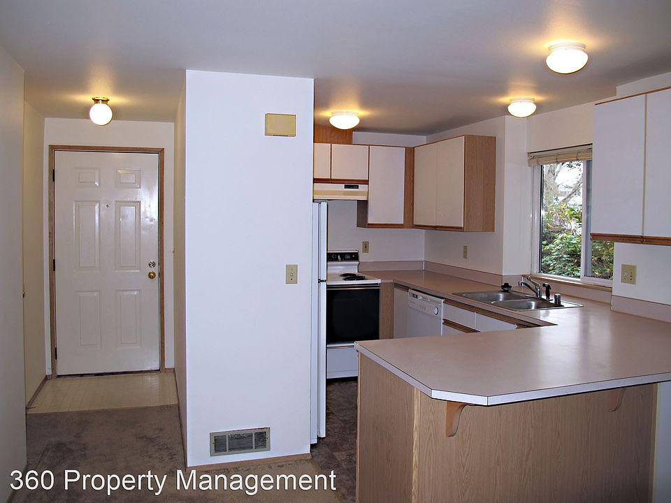 1st image of 447 NE Ellis Way APT C101