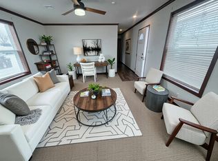 2050 Four Seasons Dr #106, Ankeny, IA 50021