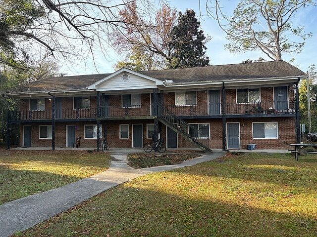 1st image of 904 E 14th St APT 2