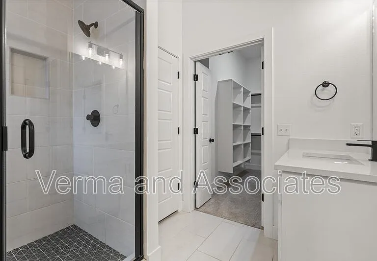 6300 Beacon St — Photo 25