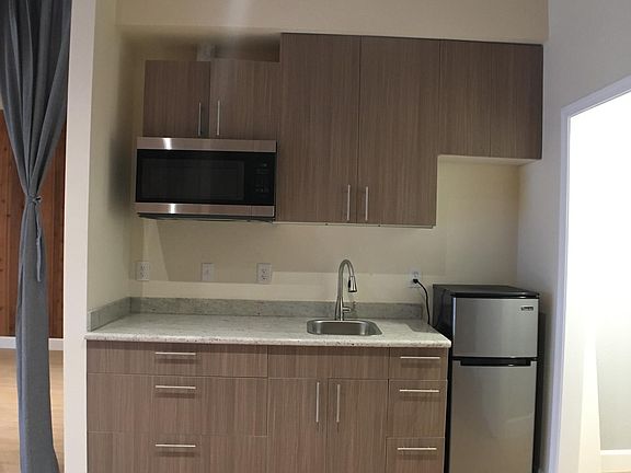2nd image of 10024 138th Ave NE APT C