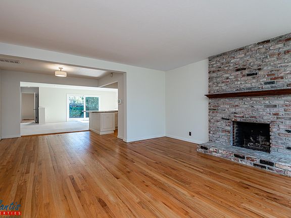 3rd image of 1609 Virginia Ave