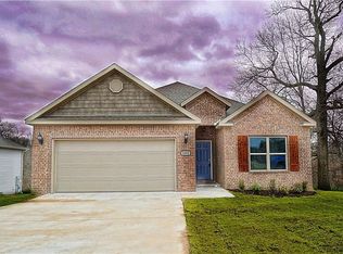 1020 Glass St, Cave Springs, AR 72718