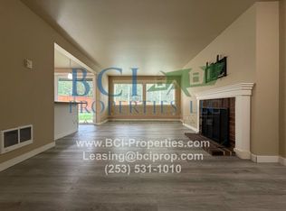 5822 N 35th St UNIT D14, Tacoma, WA 98407