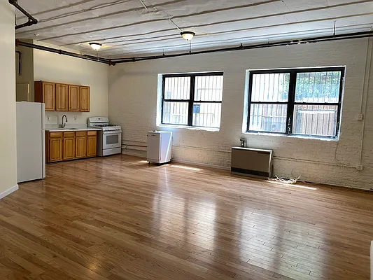 Rented by R New York | media 54