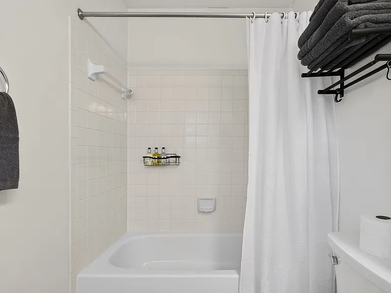 136 Stevens Dr — Photo 8