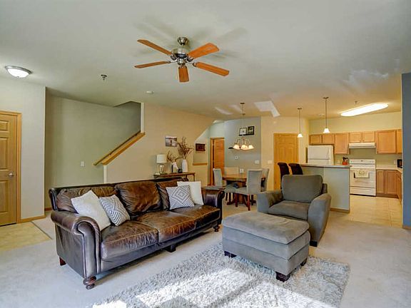 2nd image of 326 E Hill Pkwy Unit 7