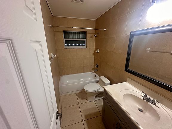 2nd image of 2935 NW 103rd St #2935