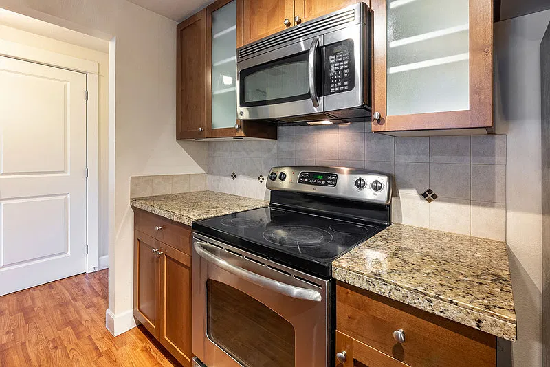 1 bed, 1.0 bath, 646 sqft, $1,500 — Photo 3