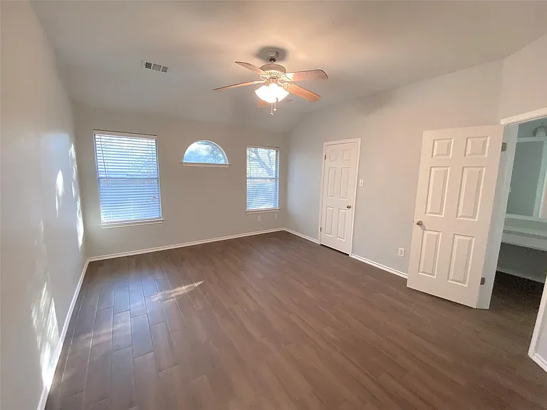 3015 Hill St — Photo 13